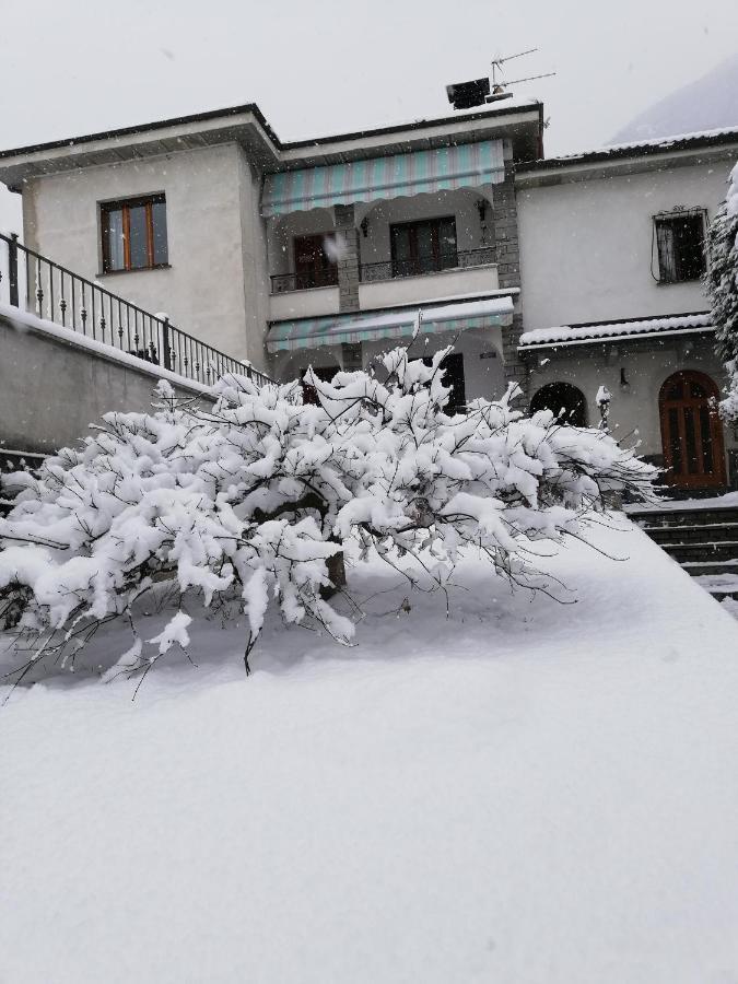 Il Giardino Segreto Apartment Beura Luaran gambar