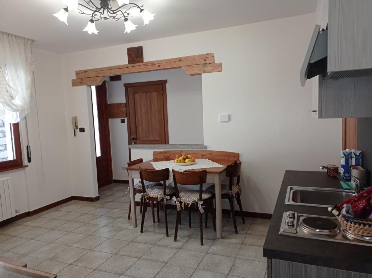 Il Giardino Segreto Apartment Beura Luaran gambar