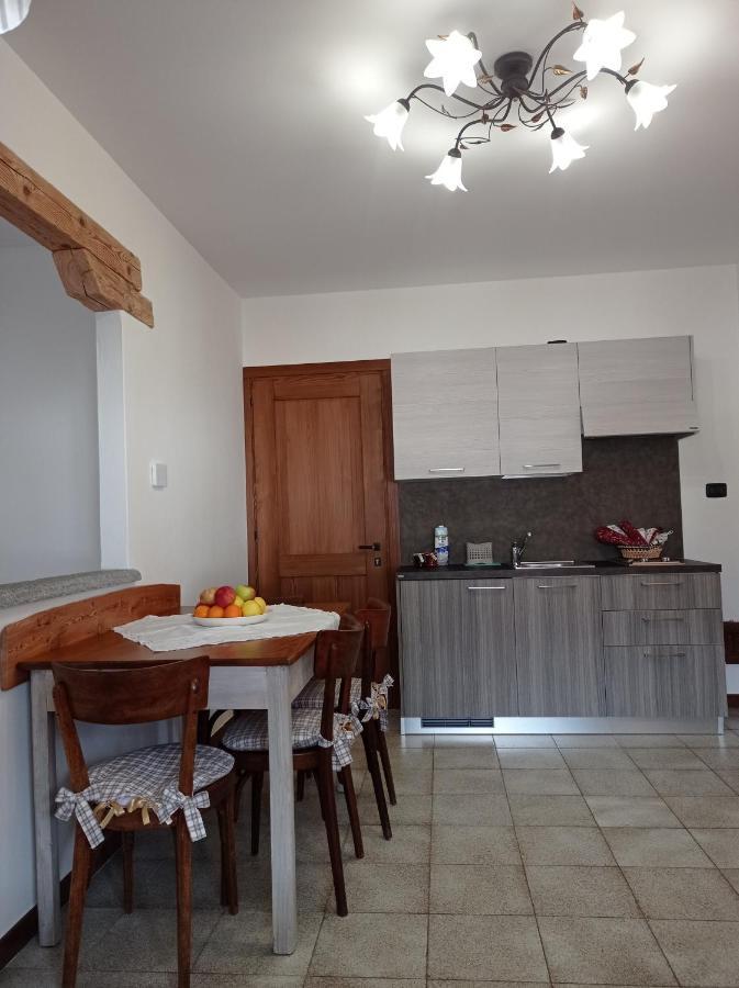 Il Giardino Segreto Apartment Beura Luaran gambar